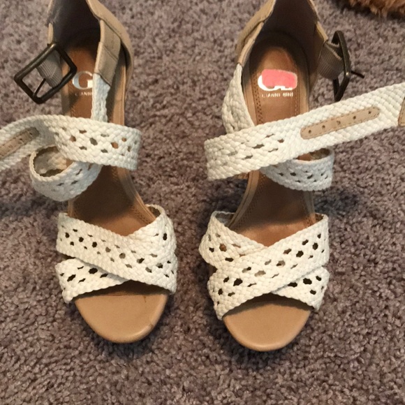 Gianni Bini White crochet sandals - Picture 3 of 4